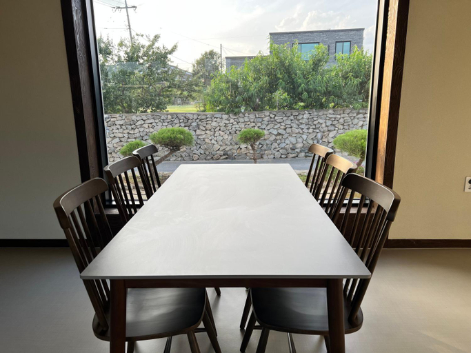Others 5, Nonsan oyeo poolvilla, Nonsan