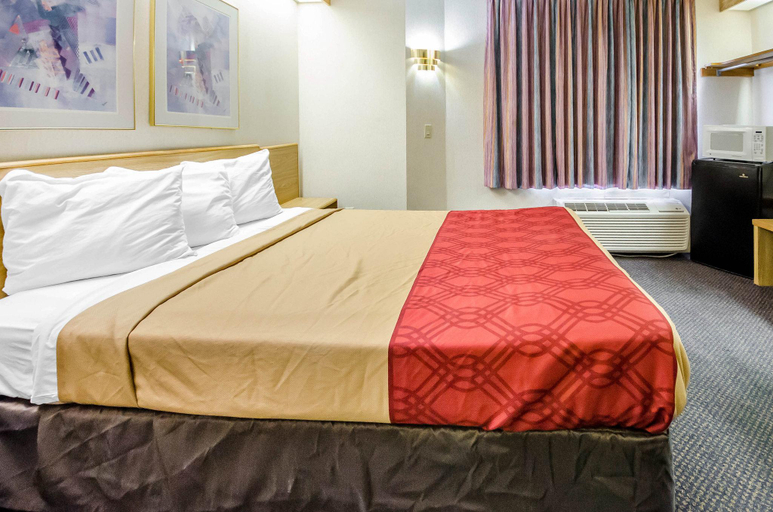 Bedroom 2, Econo Lodge London Area, Laurel