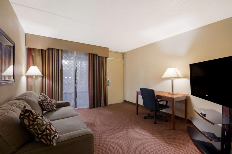 Bedroom 4, Quality Inn Chickasha Near University, Grady