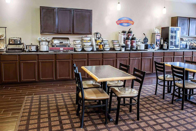 Food & Drinks 5, Baymont by Wyndham Richmond I-70, Wayne