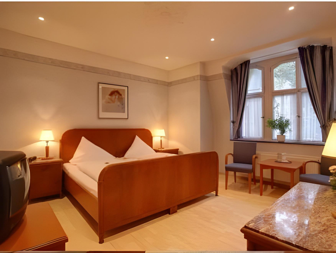 Bedroom 11
