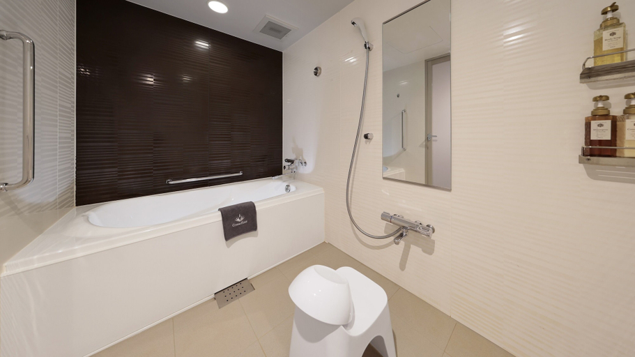 Bathroom 4, KUROMON Crystal Hotel, Osaka