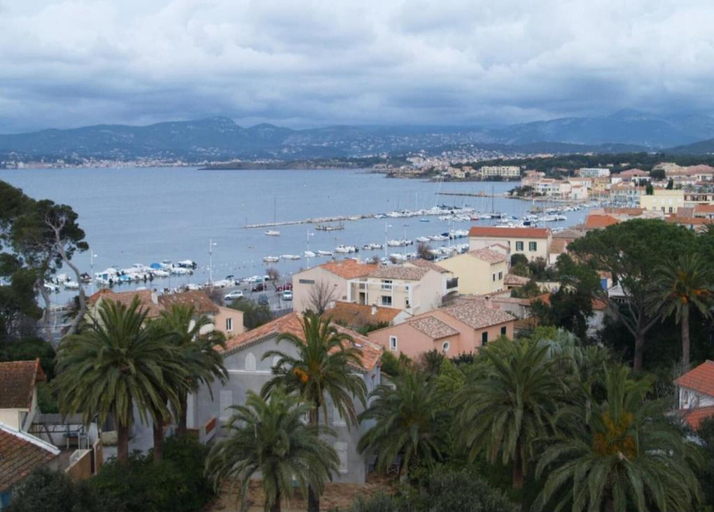 View from property 3, Apartment With Terrace & Pool, Var