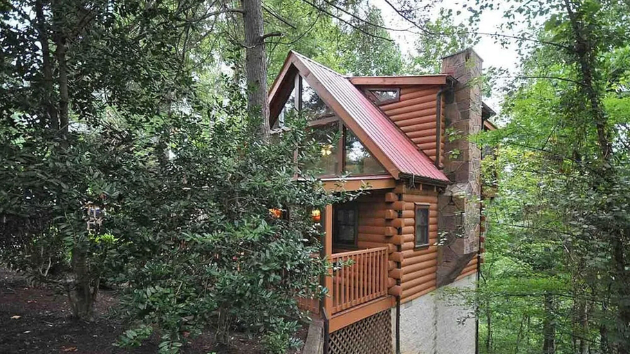 Room 2, Secluded Sweetheart Escape, Sevier