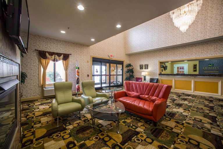 Public Area 2, Quality Inn Litchfield Route 66, Montgomery