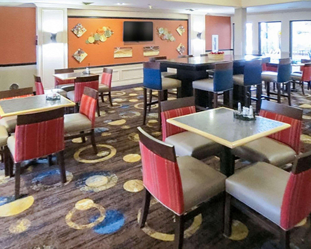 Food & Drinks 4, Comfort Suites Fort Wayne, Allen