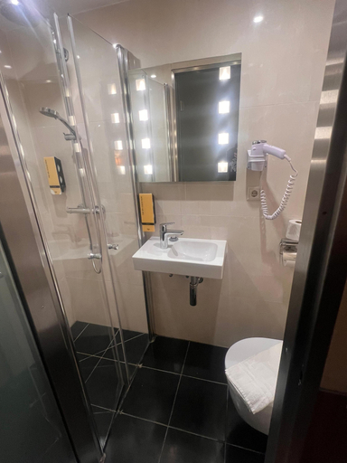 Bathroom 5, OZO Hotels Cordial Amsterdam, Amsterdam