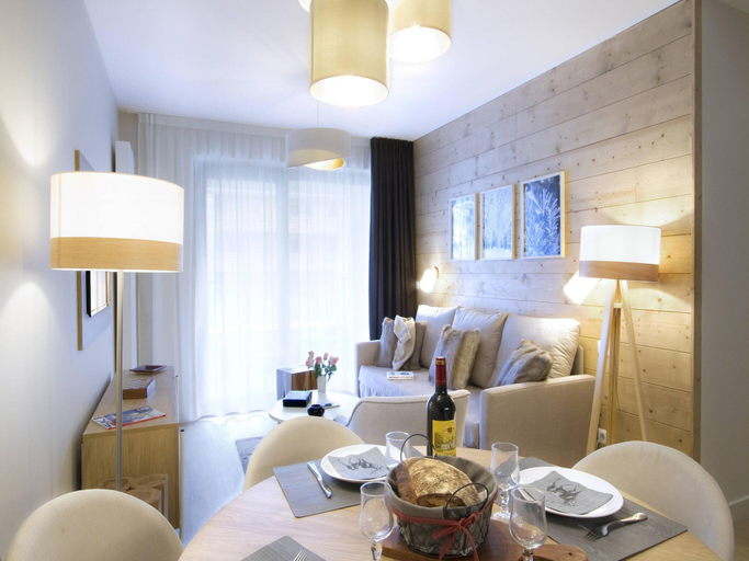 Others 4, Apartment in Eclose with Mountain Views, Isère