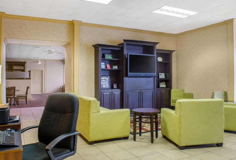 Public Area 3, Quality Inn University Area, Pike