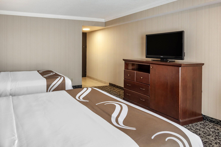 Bedroom 3, Quality Inn & Conference Centre Midland, Simcoe