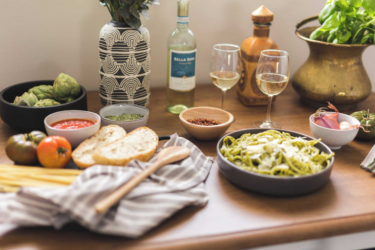 Food & Drinks, Seashore VII by AvantStay, San Diego