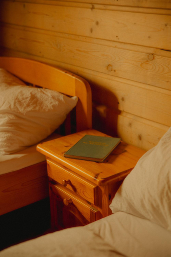 Bedroom 2, Gjaid-Alm 1739m am Dachstein-Only Accessible by Cable Car, Gmunden