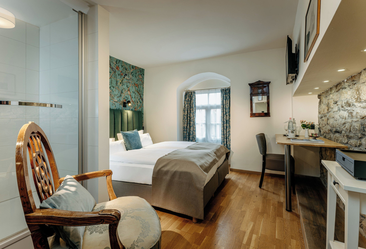 Bedroom 16