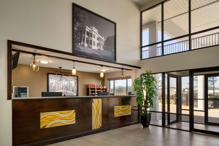 Public Area 2, Super 8 by Wyndham Ocean Springs Biloxi, Jackson