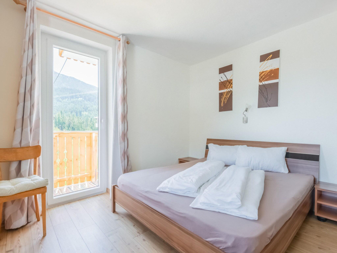 Bedroom 2, Chalet in Tyrol near Ski Resort, Landeck