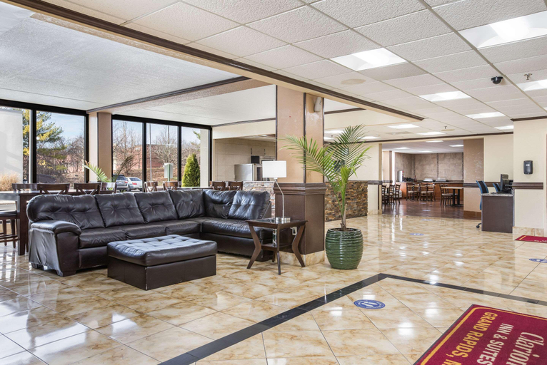 Public Area 3, Clarion Inn & Suites Grand Rapids Airport, Kent
