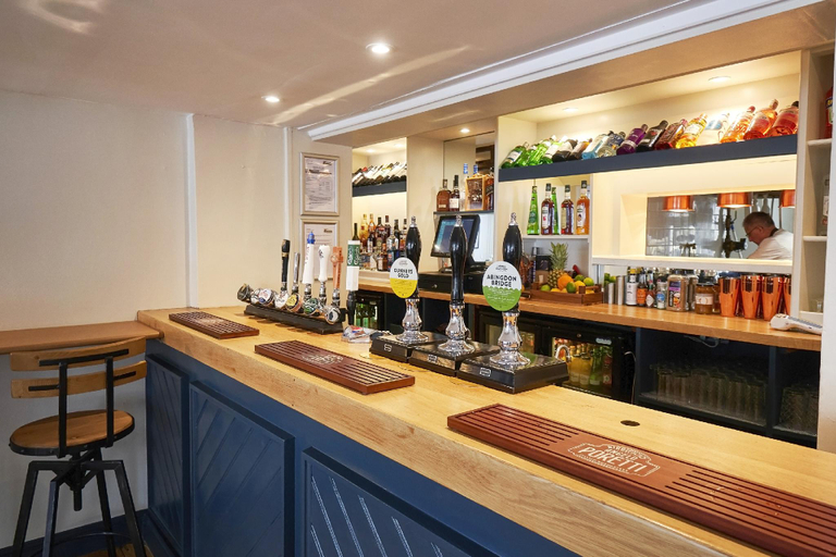 Food & Drinks 3, The Royal, Oxfordshire