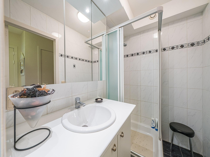 Bathroom 4, Well-maintained apartment with sea view, West-Vlaanderen