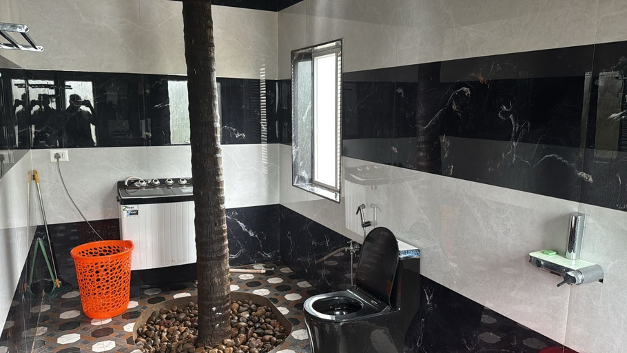 Bathroom 3, Rocky's Beach Stay, Uttara Kannada