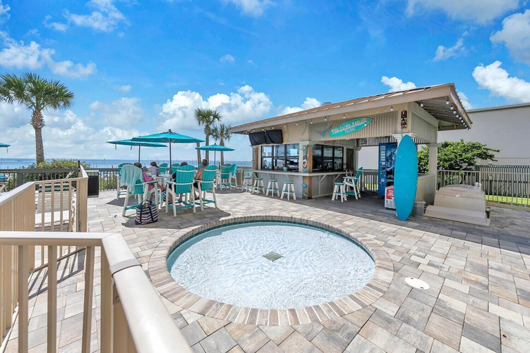 Sport & Beauty 4, Gulf Crest 2105b, Bay