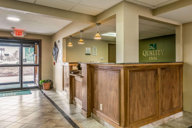 Public Area 2, Quality Inn I-74 Batesville, Ripley