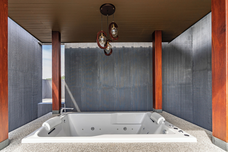 Bathroom 4, Chariot By Villacarte, Pulau Phuket