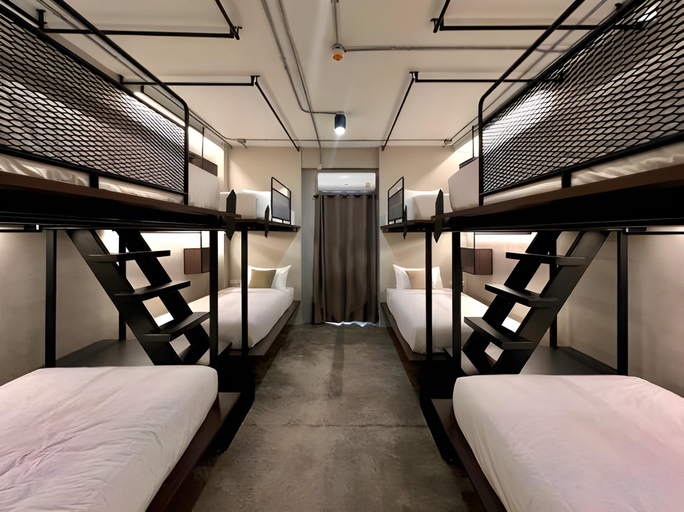 Bedroom 2, C'HOUSE Bangkok, Bang Rak