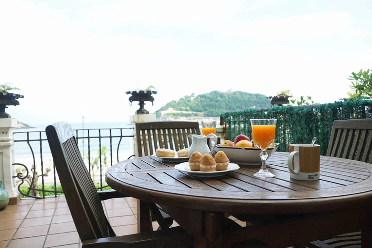Others 3, BREATHTAKING TERRACE VIEWS - by SanSebastianApartments.es, Guipúzcoa