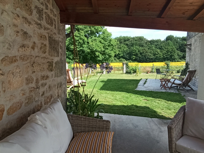 Others 5, Les rives du Rochefollet, Charente-Maritime