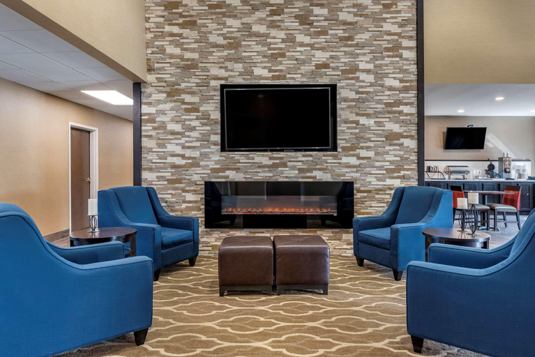 Public Area 2, Comfort Inn Crawfordsville, Montgomery