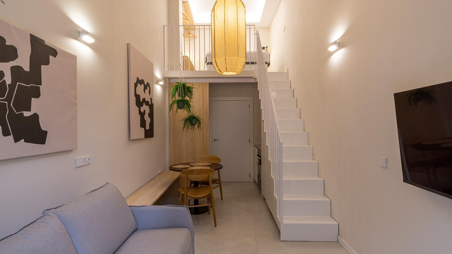 Others 5, Osito Hub - Poeta Duran, Valencia
