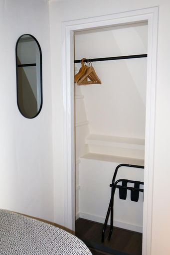 Bedroom 2, Hotel de Abdij, Haelen