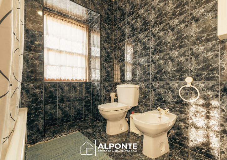 Bathroom 4, Casa da Pedra by ALPONTE, Caminha