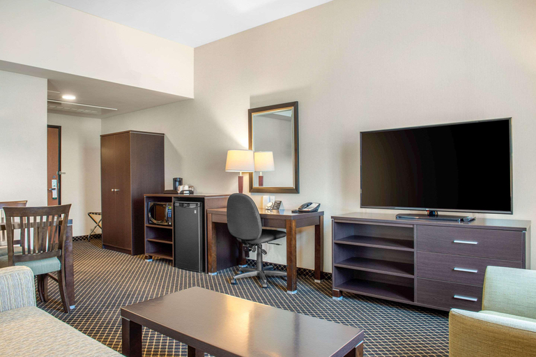 Bedroom 3, Quality Inn & Suites Petawawa, Renfrew