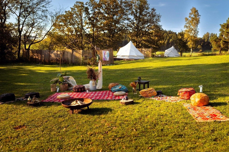 Property grounds 3, Glamping in Stunning Bell Tent in Bohemia, Plzeň - jih