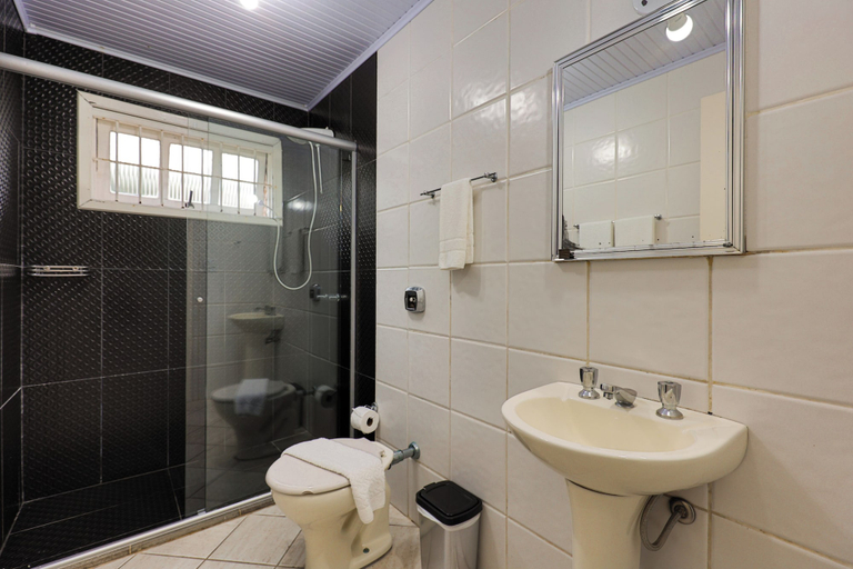 Bathroom 3, Pousada Maison Suisse, Canela