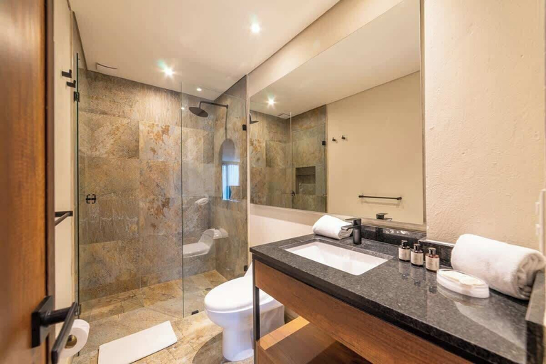 Bathroom 2, Amazing Studio in Candelaria - La Primera 314, Santafé de Bogotá