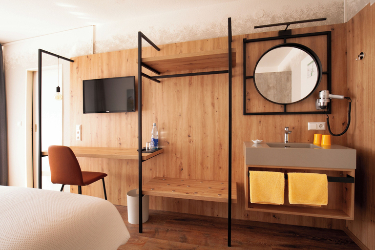 Bedroom 4, Hotel Garni Zum Wilden Mann, Hohenlohekreis