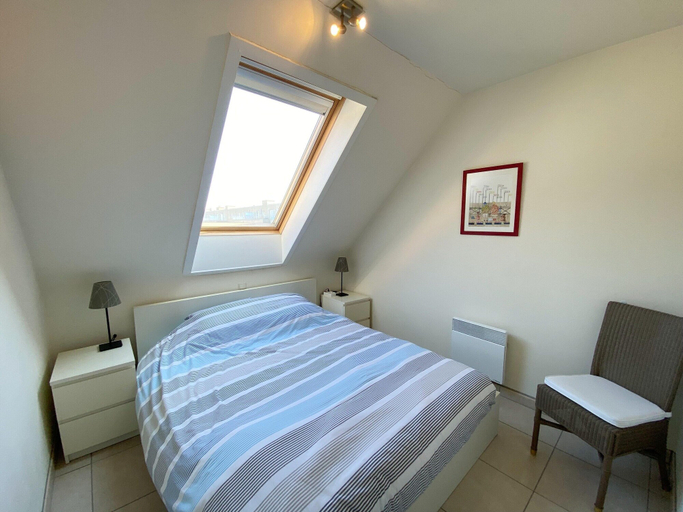 Bedroom 3, Apartment in Nieuwpoort by the Beach, West-Vlaanderen