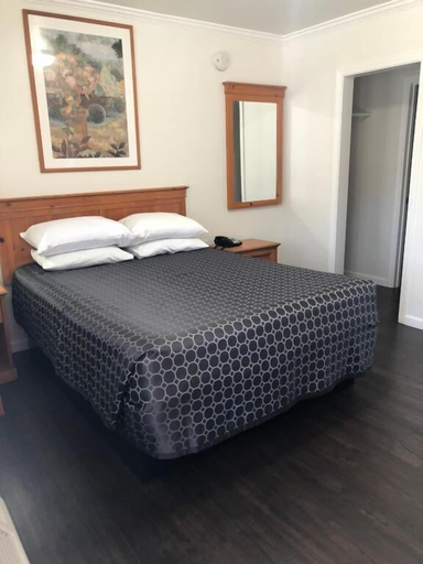 Bedroom, Drift Inn, Santa Cruz