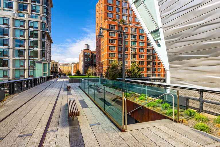 Nearby Landmark 5, Hudson Yard 408, New York