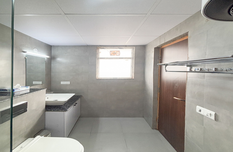 Bathroom, Housr Sector 56 Gurgaon Golf Course Road, Gurgaon