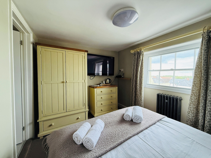 Bedroom 2, The Vale Hotel, Wiltshire
