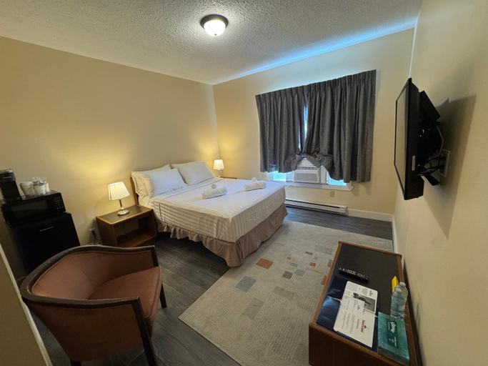 Others 5, Kenricia Hotel, Kenora