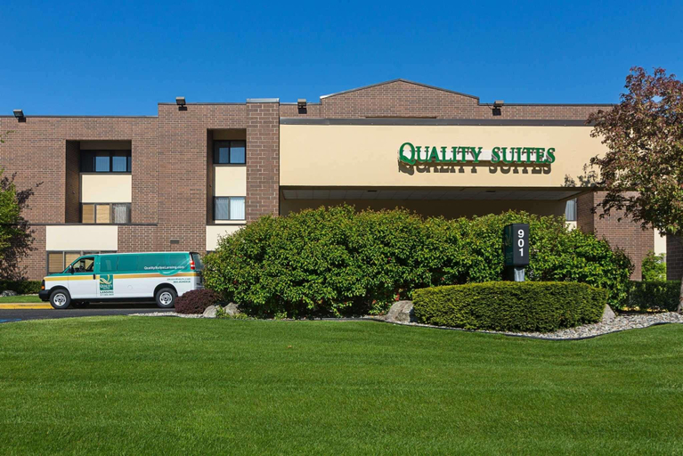 Exterior & Views 2, Quality Suites Lansing West, Eaton