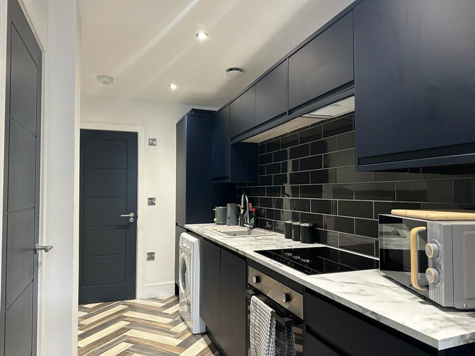 Others 5, Kings Gate House Apartments, Peterborough