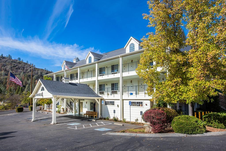 Exterior & Views 1, Quality Inn Yosemite Valley Gateway, Mariposa
