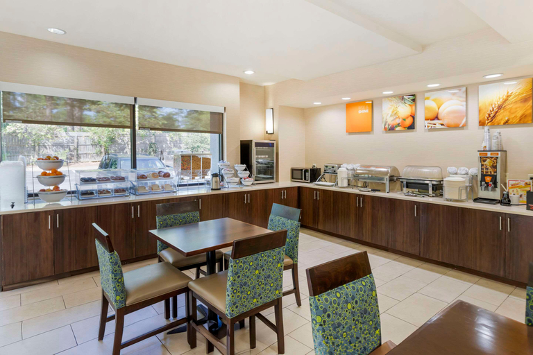 Food & Drinks 4, Comfort Suites Columbia Northeast - Fort Jackson, Richland