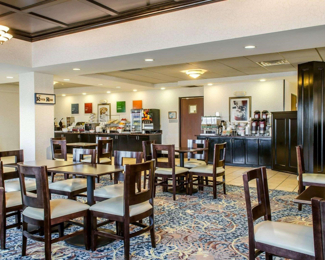 Food & Drinks 5, Comfort Suites Bloomsburg Area, Columbia