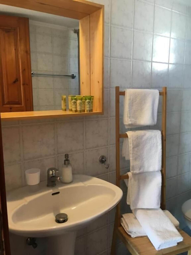 Bathroom, Alonia Studios, South Aegean
